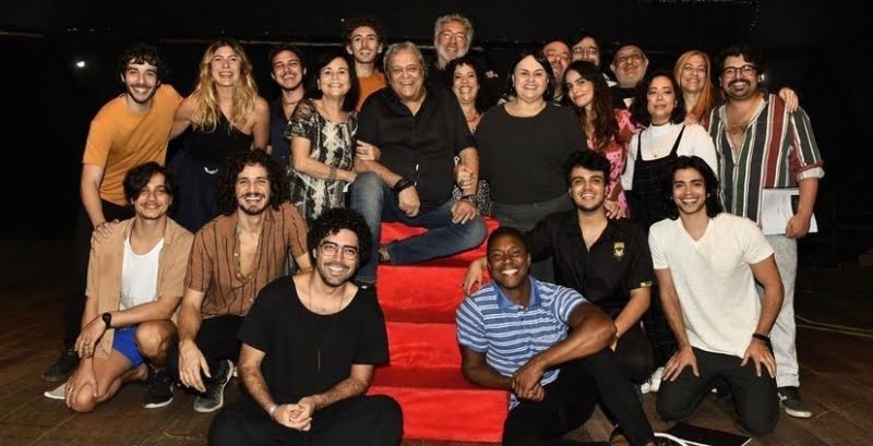 MUSICAL CLUBE DA ESQUINA OS SONHOS NÃO ENVELHECEM CHEGA A IPATINGA