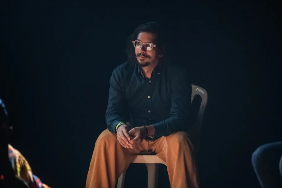 Gustavo Suna realiza seu sonho de ser escritor lançando seu primeiro romance em Timoteo, Ipatinga, Brasília e Paraty
