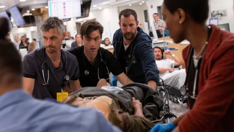 12 MELHORES SÉRIES QUE ASSISTI EM 2025 12 ThePitt