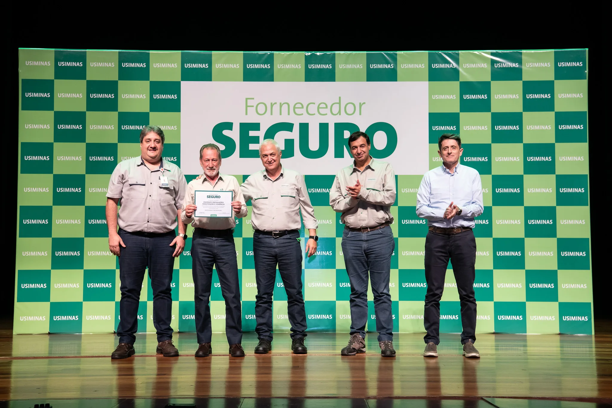 Usiminas reconhece empresas parceiras como fornecedores seguros