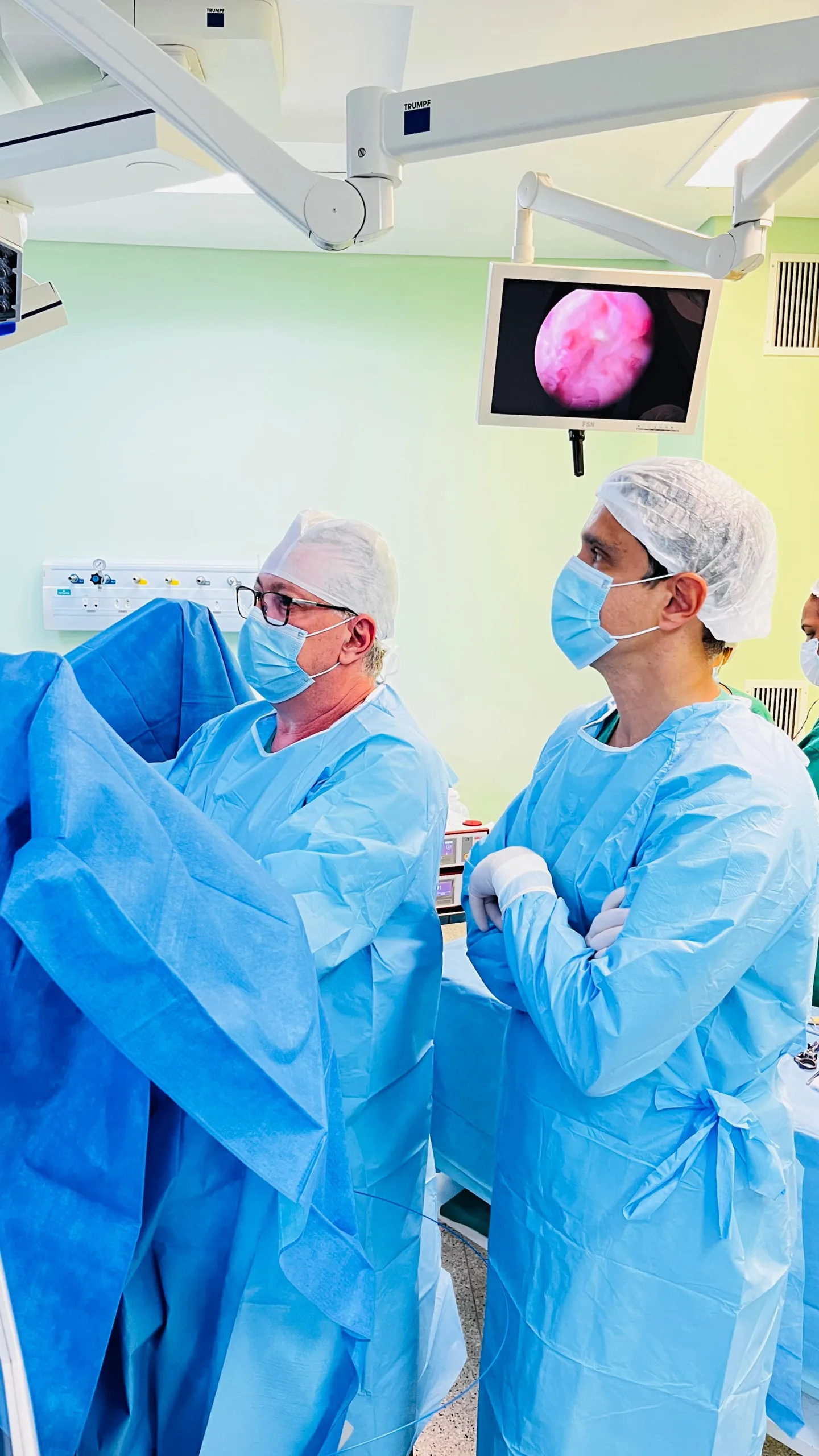 UROLOGISTA DA UNIMED VALE DO AÇO REALIZA CIRURGIA INOVADORA COM LASER PARA TRATAMENTO DA PRÓSTATA 1 Urologista da Unimed Vale do Aço realiza cirurgia inovadora com laser para tratamento da próstata