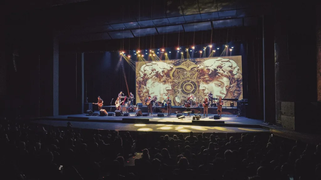 SÉRIE MÚSICA INSTRUMENTAL DO INSTITUTO USIMINAS TRAZ ORQUESTRA MINEIRA DE ROCK PARA SHOW DE 25 ANOS