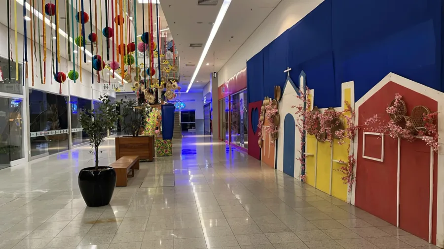 SHOPPING VALE DO AÇO REALIZA ARRAIÁ GRATUITO COM OFICINAS, BRINCADEIRAS E SHOW DE FORRÓ DE 19 A 22 DE JUNHO 1 Imagem do WhatsApp de 2025 06 19 as 08.20.43 0492644e scaled e1750364455559