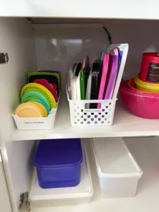 2 MANEIRAS INTELIGENTES DE ORGANIZAR OS POTES DE COZINHA 4 20210119 175409461 iOS