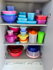 2 MANEIRAS INTELIGENTES DE ORGANIZAR OS POTES DE COZINHA 3 20240710 142351000 iOS
