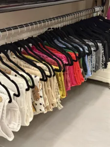 COMO DOBRAR E ORGANIZAR SHORT JEANS DE MANEIRA PRÁTICA E FUNCIONAL 6 IMG 0155