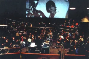 JOHN WILLIAMS: O GRANDE MAESTRO DAS TRILHAS DO CINEMA 3 A picture from the recording sessions of Star Wars at Anvil Film Studios in Denham March 1977