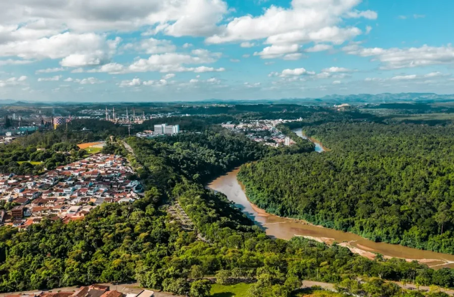 Usiminas reforca acoes de prevencao a incendios em areas verdes de Ipatinga e1756208697661