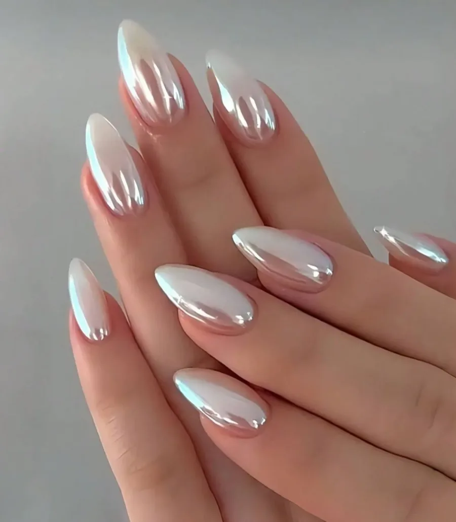 PÓ DE BORBOLETA NAS UNHAS; O TOQUE HOLOGRÁFICO QUE TRANSFORMA SUA NAIL ...