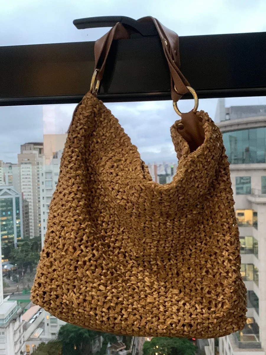 BOLSA HOBO ESTILO SACO: O ACESSÓRIO ATEMPORAL QUE UNE CONFORTO E SOFISTICAÇÃO 2 e22fb295e2e366cac4c804c1d1741b01