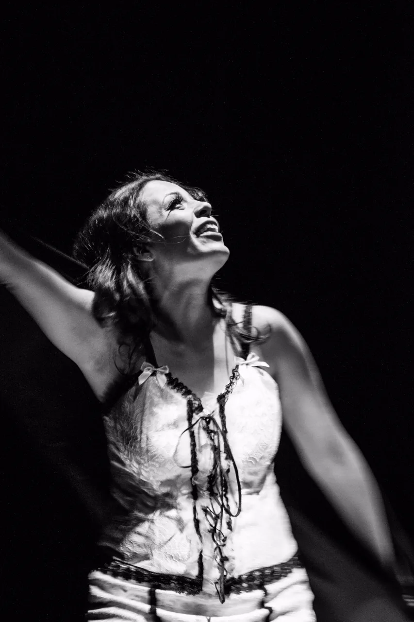 PROJETO “DRAMATURGIAS FEMININAS” TRAZ PARA O VALE DO AÇO WORKSHOPS E APRESENTAÇÃO DE ESPETÁCULO