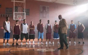 7 GRANDES FILMES SOBRE PROFESSORES 5 Coach Carter Treino para a vida 2005 Divulgacao Paramount Pictures 1