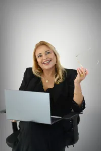 JERUZA SANTOS: UMA VIDA DEDICADA À BELEZA E AO EMPREENDEDORISMO 4 1 2
