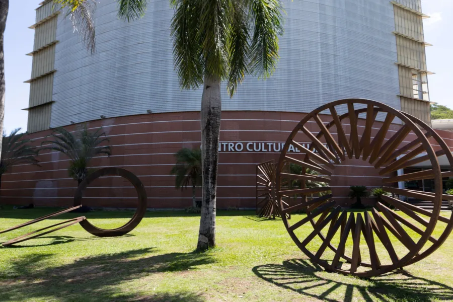 EXPOSIÇÃO INÉDITA DE JORGE DOS ANJOS EM CARTAZ NO CENTRO CULTURAL USIMINAS