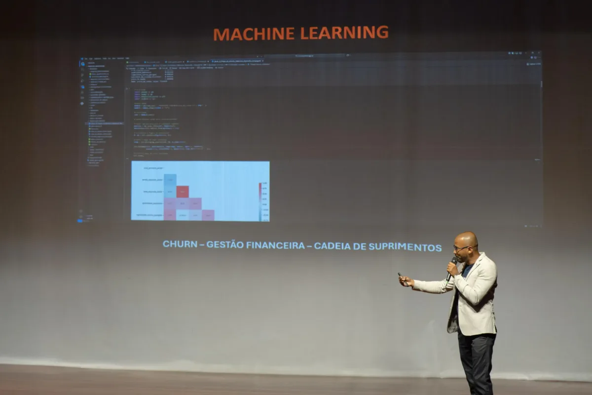 Inteligência Artificial Vale do Aço: Sucesso na 1ª Palestra de Letramento em IA em Ipatinga