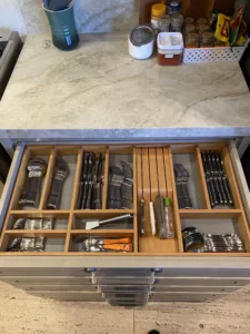 UM GUIA PRÁTICO E ELEGANTE PARA ORGANIZAR SUA COZINHA 10 20240611 195959299 iOS 1