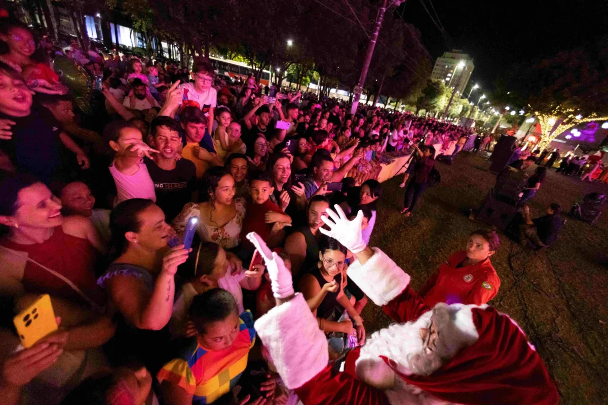 NATAL DOS SONHOS CONTAGIA CENTRO DE TIMÓTEO
