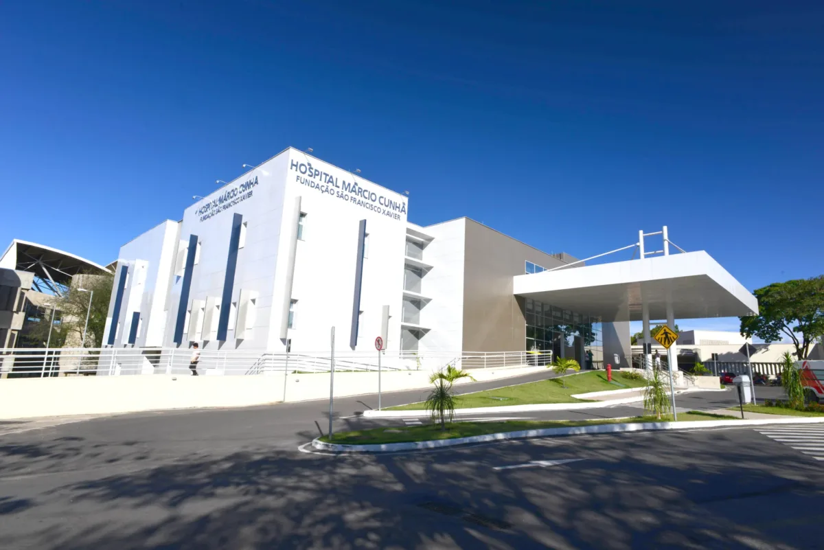 HOSPITAL MÁRCIO CUNHA MANTÉM CERTIFICAÇÃO INTERNACIONAL DIAS-NIAHO 2 Foto 2 HMC FACHADA ELVIRA NASCIMENTO scaled e1766012412431