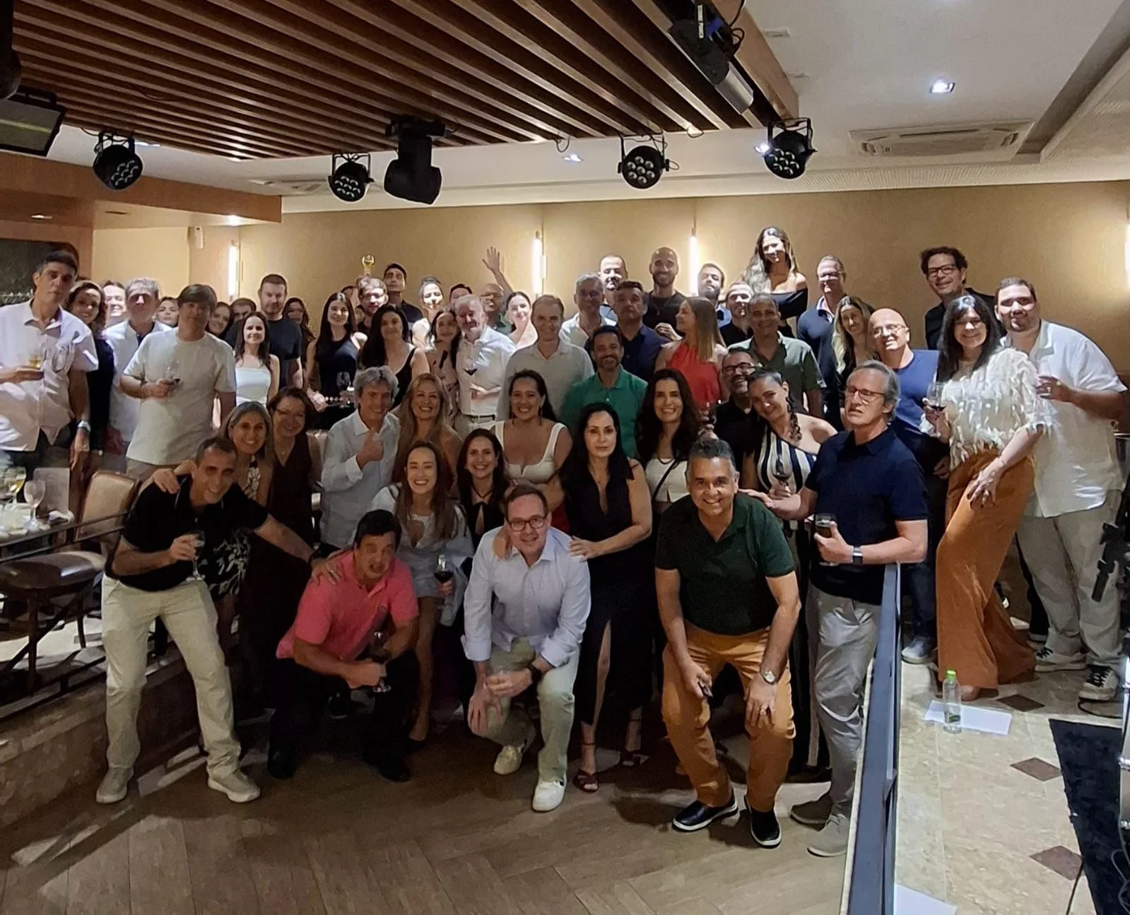CONFRATERNIZAÇÃO DOS TENISTAS DO MORRO DO PILAR CELEBRA UM ANO DE MUITAS CONQUISTAS