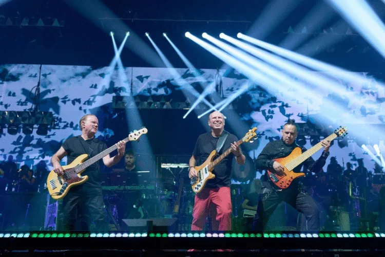 HANS ZIMMER: O COMPOSITOR QUE REDEFINIU O SOM DE HOLLYWOOD 9 Instagram Hans Zimmer 10