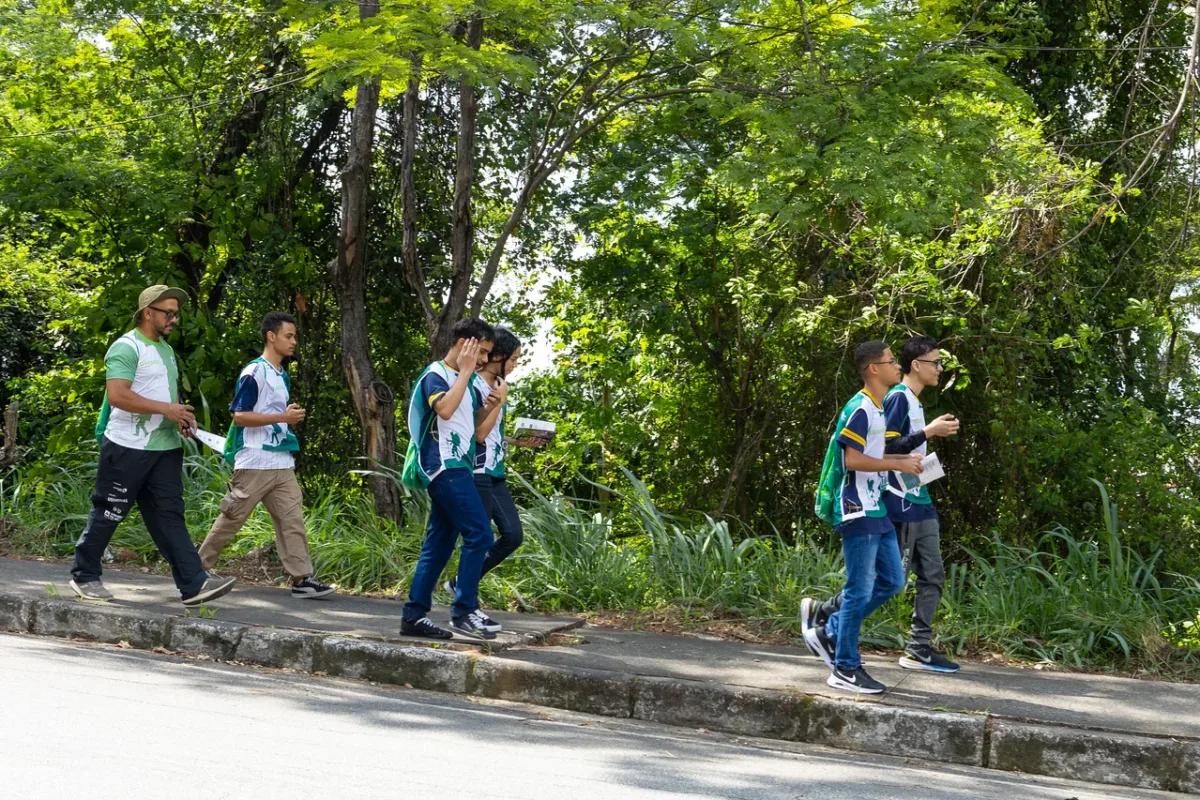 TREKKING EDUCACIONAL PROMOVE TRILHAS GUIADAS ENTRE CENTRO DE MEMÓRIA DA USIMINAS E ESTAÇÃO DE PEDRA MOLE 2 Trekking Educacional Ipatinga 3 e1767819238401