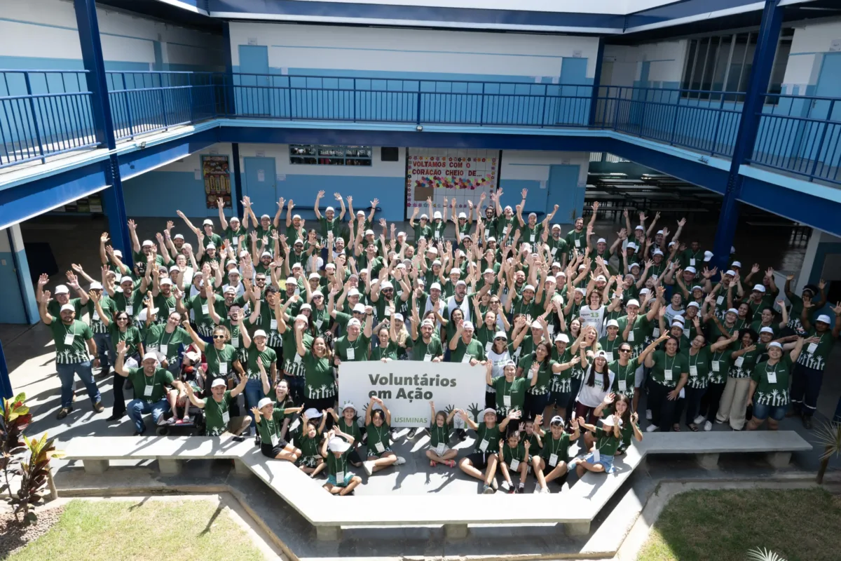 USIMINAS LEVA EDUCAÇÃO, CULTURA, ESPORTE E AÇÕES SOCIAIS PARA AS COMUNIDADES 2 Voluntarios em Acao EM Everson Magalhaes scaled e1768249031683