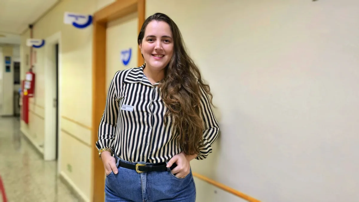 DIA MUNDIAL DO CÂNCER ALERTA PARA AUMENTO DE CASOS ENTRE JOVENS E REFORÇA A IMPORTÂNCIA DA PREVENÇÃO E DO DIAGNÓSTICO PRECOCE 3 Paciente Larissa scaled e1770240849290