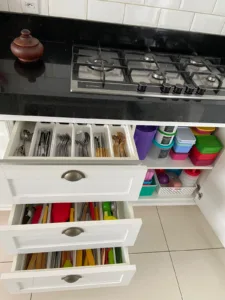5 ERROS QUE DEIXAM SUA COZINHA SEMPRE BAGUNÇADA 3 WhatsApp Image 2026 04 27 at 14.40.41 2