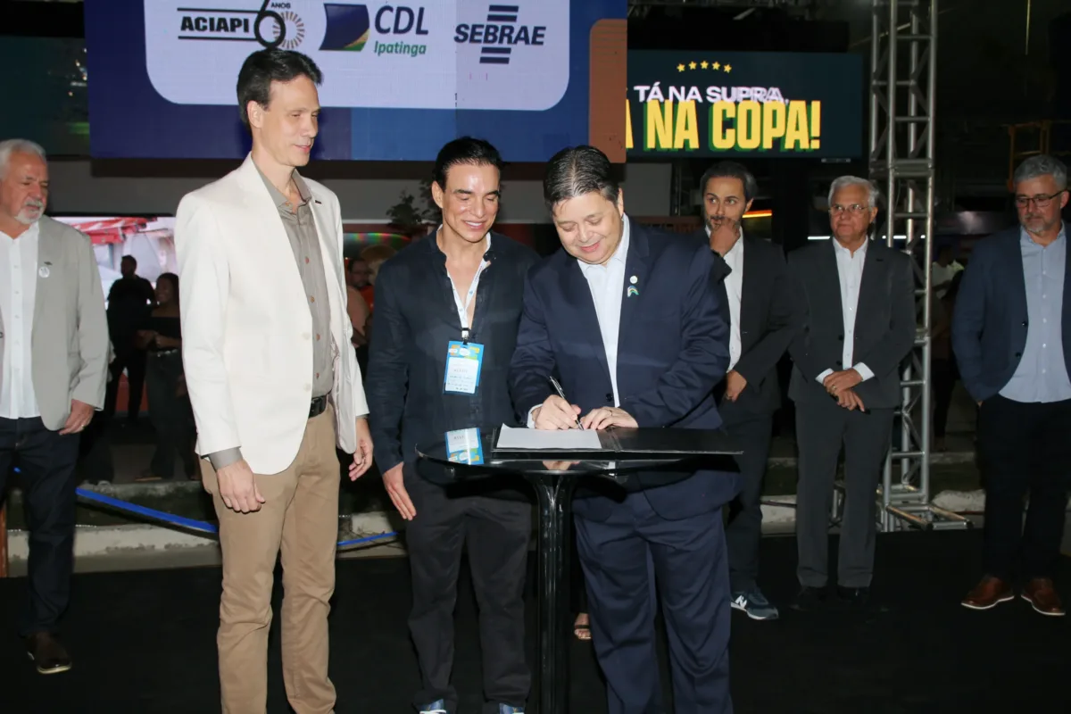 A solenidade reuniu empresarios empreendedores representantes de entidades autoridades civis militares e politicas scaled e1780004263145