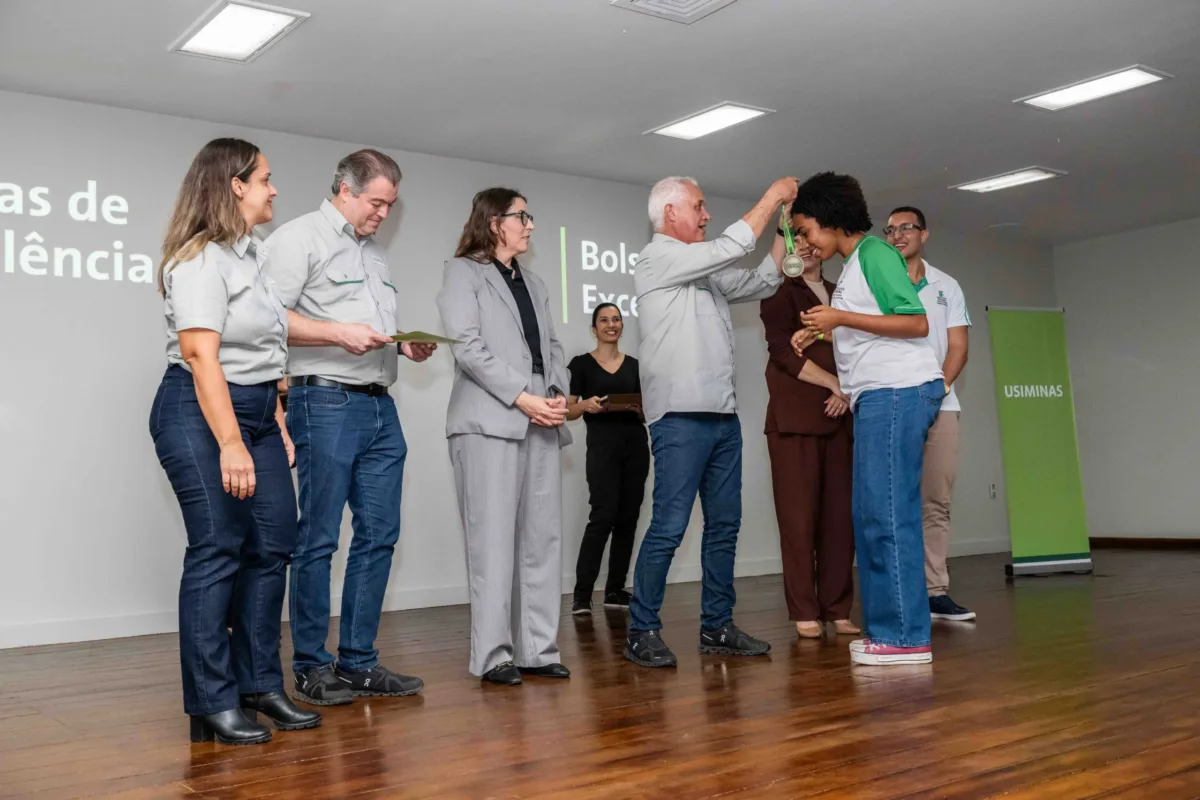 USIMINAS PREMIA ESTUDANTES NA SEGUNDA EDIÇÃO DO PROGRAMA BOLSAS DE EXCELÊNCIA EM IPATINGA 2 BOLSAS DE EXCELENCIA 26 FOTO ELVIRA NASCIMENTO 57 1 scaled e1783376579835