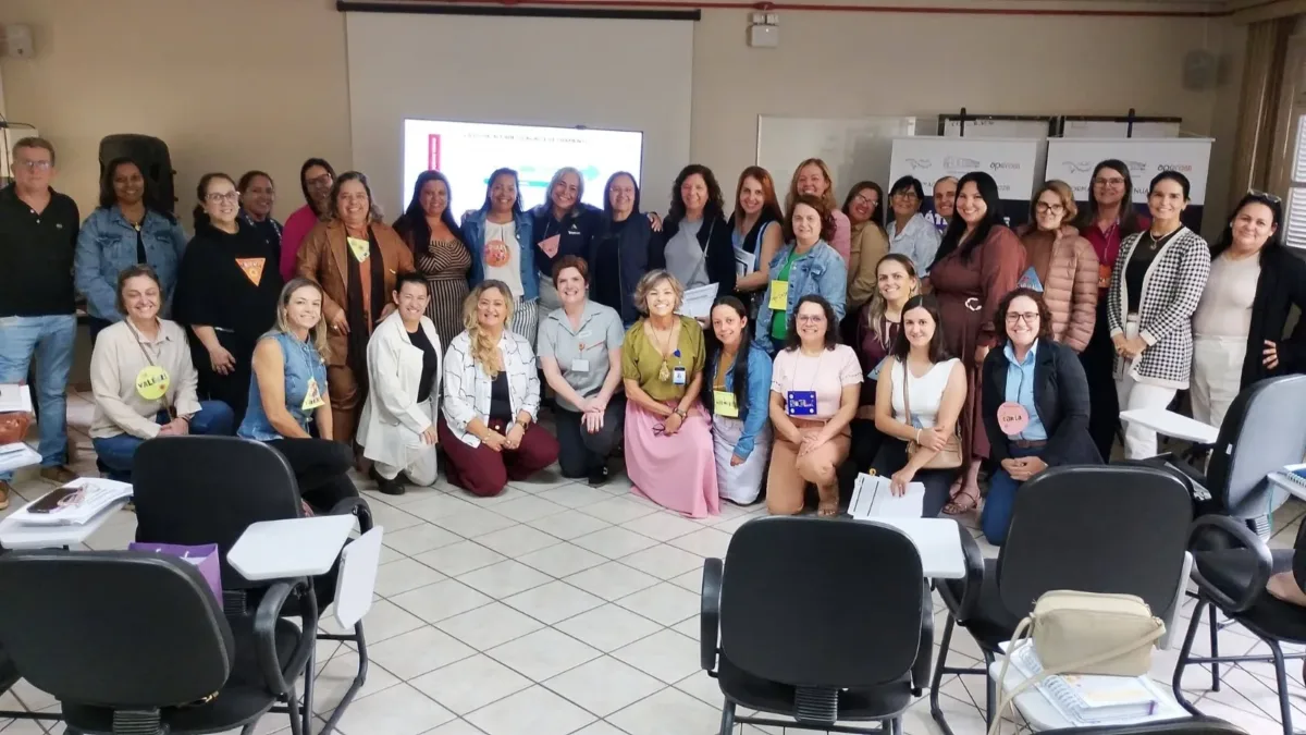 FUNDAÇÃO APERAM PROMOVE FORMAÇÃO PARA EDUCADORES DE 11 MUNICÍPIOS 2 Inicio da formacao continuada com a rede estadual de ensino 6 e1784838372751