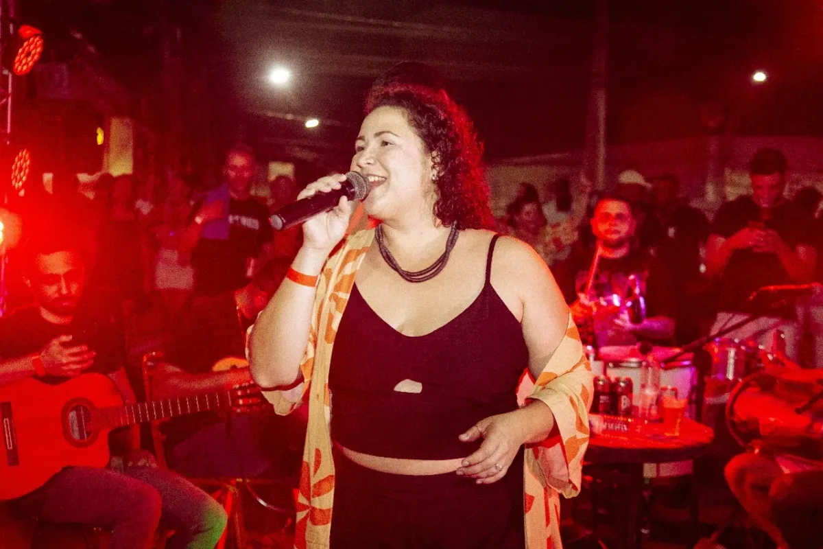 COLETIVOS CULTURAIS PROMOVE FESTIVAL GRATUITO NESTE SÁBADO EM TIMÓTEO 1 Mari Penna Roda de Samba 1 e1783022148204