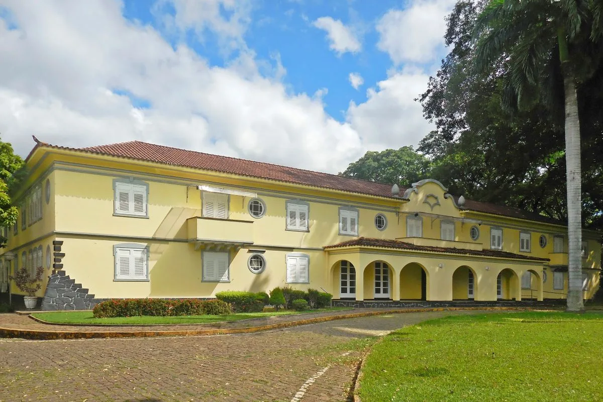 INSCRIÇÕES PARA 15º EDITAL DE PROJETOS VÃO ATÉ 04 DE OUTUBRO 1 Fachada do Centro Cultural da Fundacao Aperam Acesita Timoteo MG
