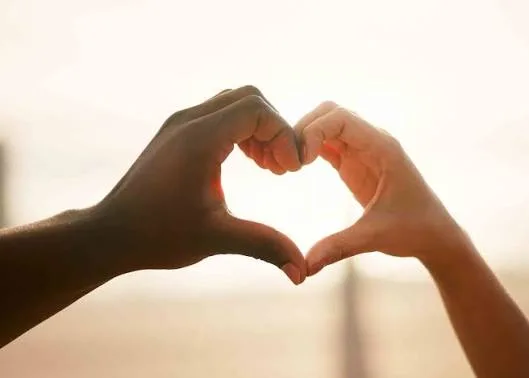 “QUE MEXE COM A MINHA CABEÇA E ME DEIXA ASSIM...” 3 amor