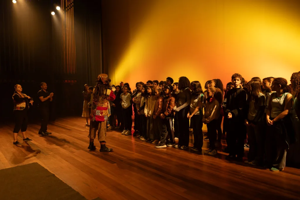 INSCRIÇÕES ABERTAS PARA VISITAS TEATRALIZADAS AO TEATRO USIMINAS 5 visita teatralizada teatro usiminas
