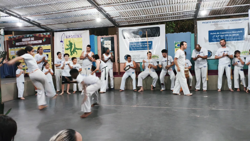 CAPOEIRA MALÊS IPATINGA REÚNE COMUNIDADE EM NOITE DE CELEBRAÇÃO E TROCAS CULTURAIS 5 IMG 20260914 195517