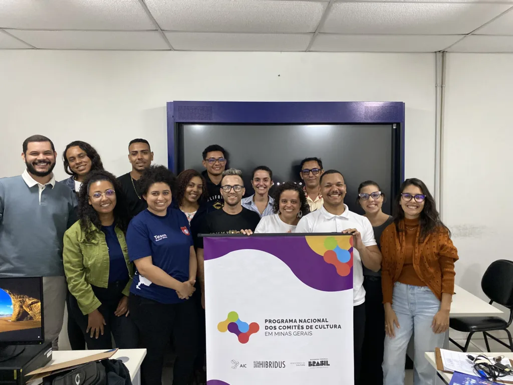 COMITÊ DE CULTURA PROMOVE FORMAÇÃO SOBRE FOMENTO CULTURAL DURANTE A 7ª PARADA DE TIMÓTEO 5 7ª PARADA DE TIMÓTEO