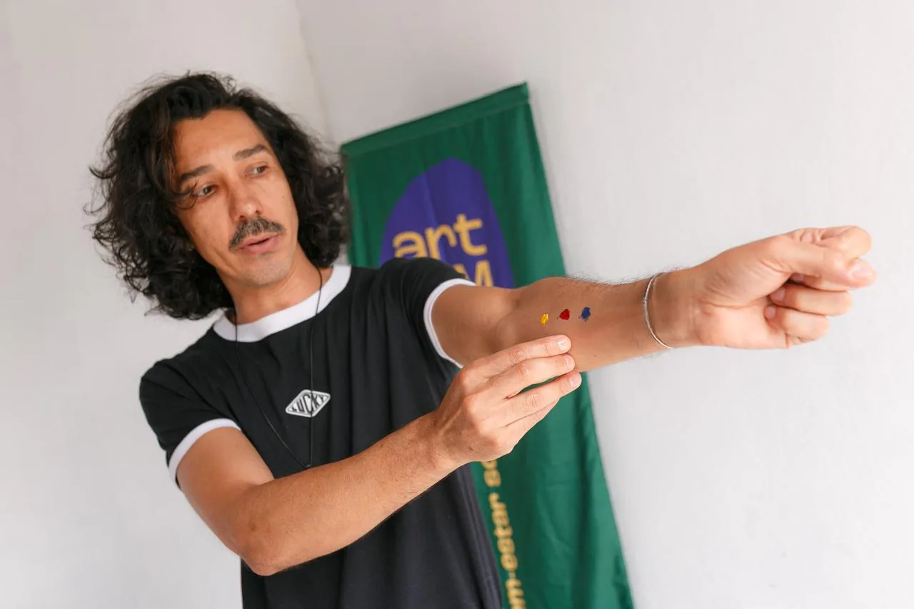 GALERIA OLHO RECEBE OFICINAS DE FOTOGRAFIA E MAQUIAGEM NA 7ª PARADA LGBTQIAPN+ DE TIMÓTEO 1 7ª PARADA LGBTQIAPN+
