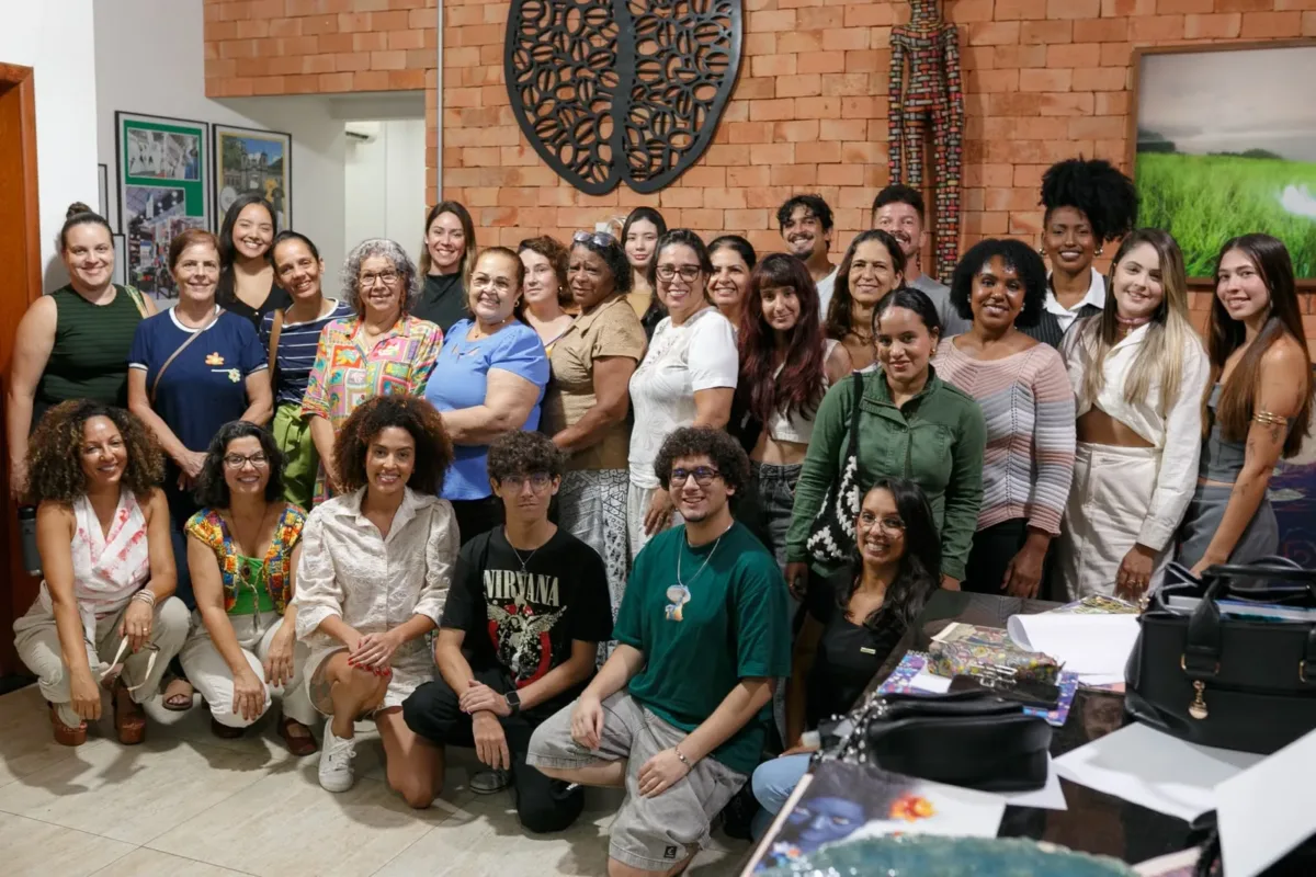 BÁRBARA VANUZA LANÇA EXPOSIÇÃO DE MODA DE ALUNOS NO SHOPPING 2 Turma Ipatinga Curso Moda e Cultura Fotos Teuller Morais 9 e1788980920401