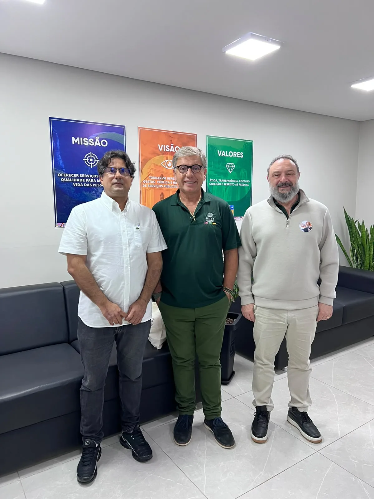 II ENCONTRO MINEIRO DE BIOMEDICINA REÚNE PARTICIPANTES DE 54 MUNICÍPIOS EM IPATINGA 1 ENCONTRO MINEIRO DE BIOMEDICINA